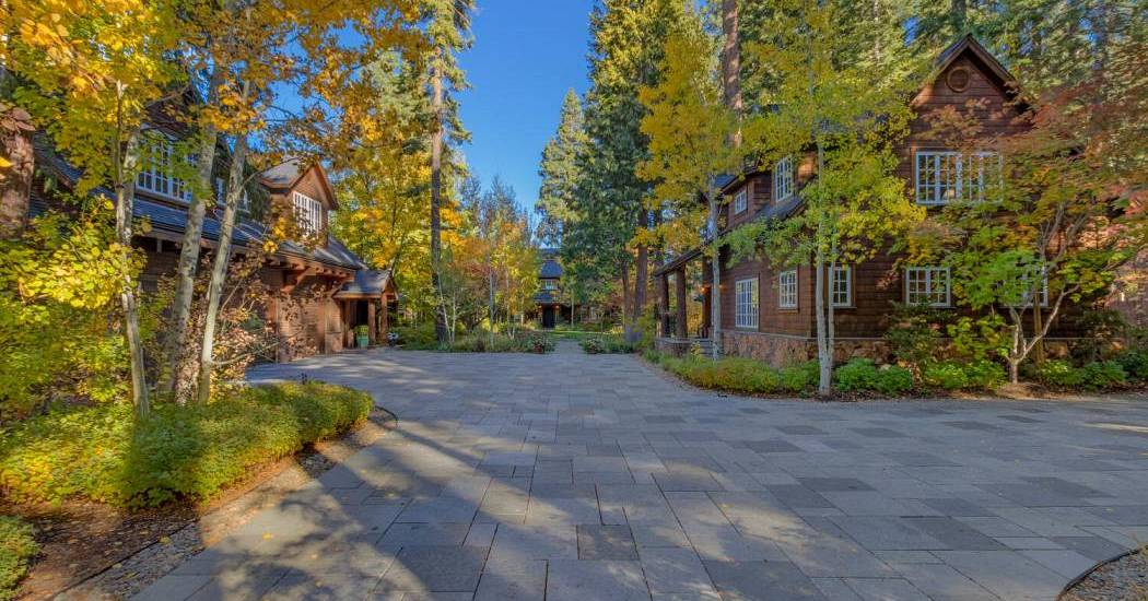 2020_w_lake_blvd_tahoe_city_ca-large-002-029-front_exterior-1500x1000-72dpi_0.jpeg