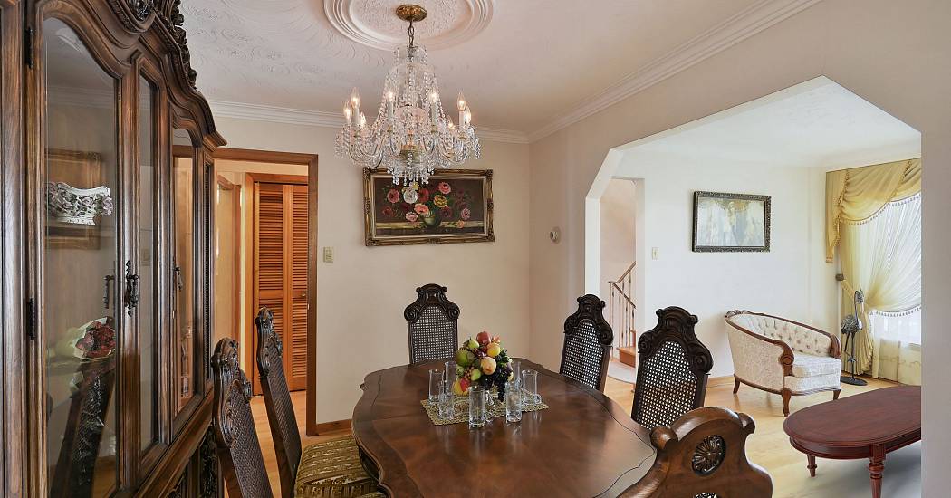 009-Formal Dining Space.jpg