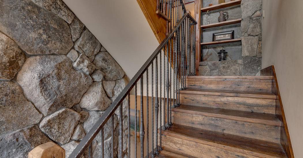 240 Laura Knight Truckee CA-large-023-040-Staircase-1500x1000-72dpi.jpg