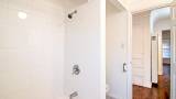 18-web-or-mls-Bathroom_2.jpg