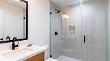 10-web-or-mls-Bathroom1_1.jpg