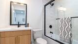 12-web-or-mls-Bathroom3_1.jpg