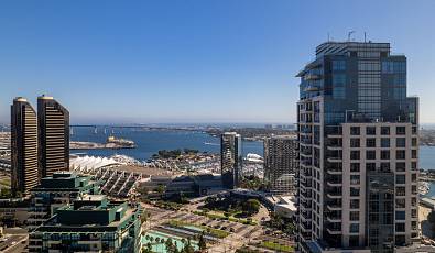 Pinnacle Marina Tower: Where Luxury Meets the Skyline in Downtown San Diego