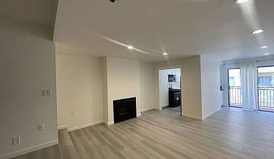 1337 N Sierra Bonita Ave Apt 205