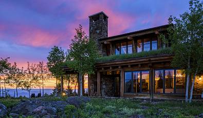 GORGEOUS HOME OVERLOOKING SWEEPING COLORADO VISTAS