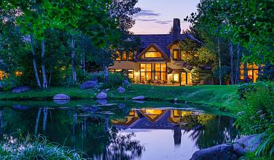 Arrowhead Residence on Nicklaus-Designed Putting Course