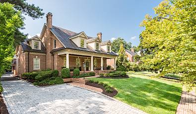 Custom Luxury in Windsor Farms