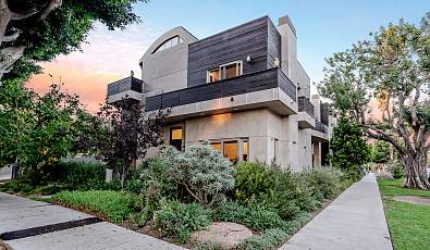 Stunning Santa Monica Townhome