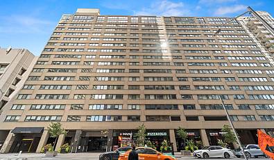 360 Bloor Street E #511